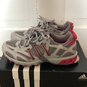 Adidas Kandia trail running sneakers